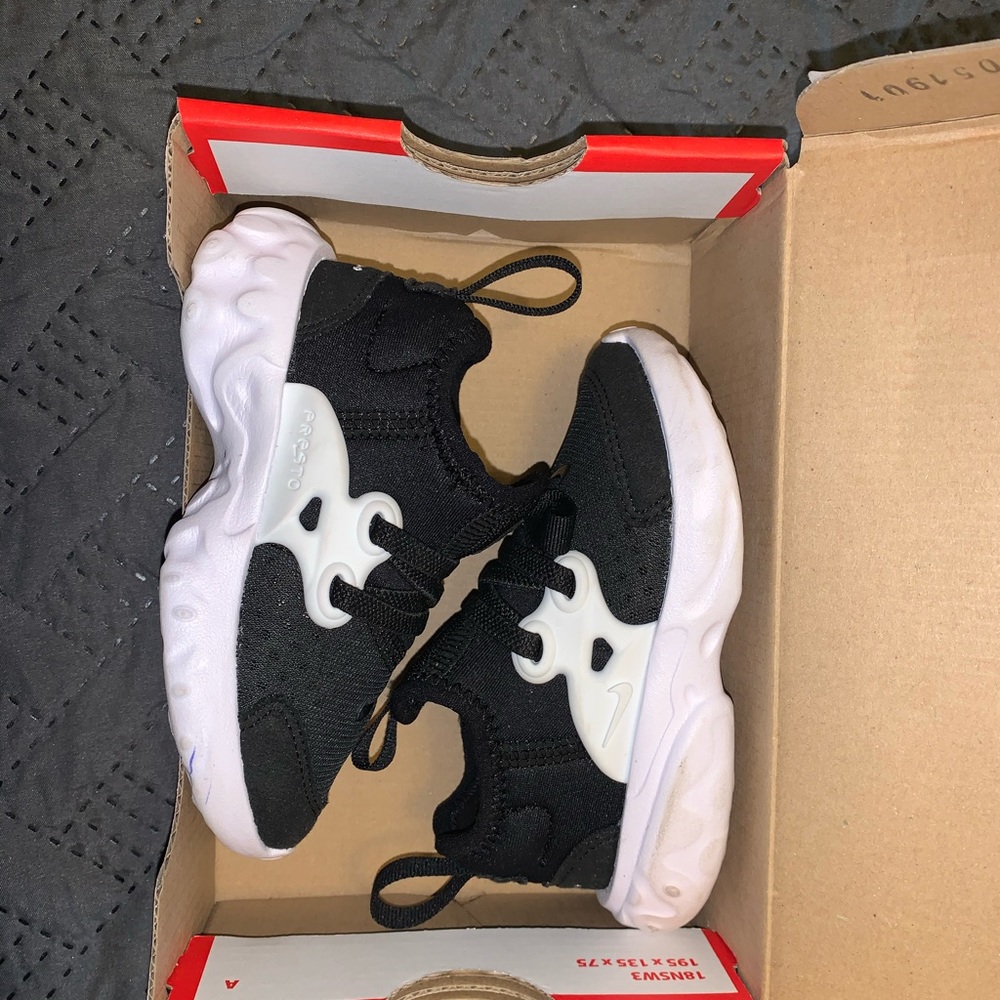 Toddler NIKE PRESTO Size 6c